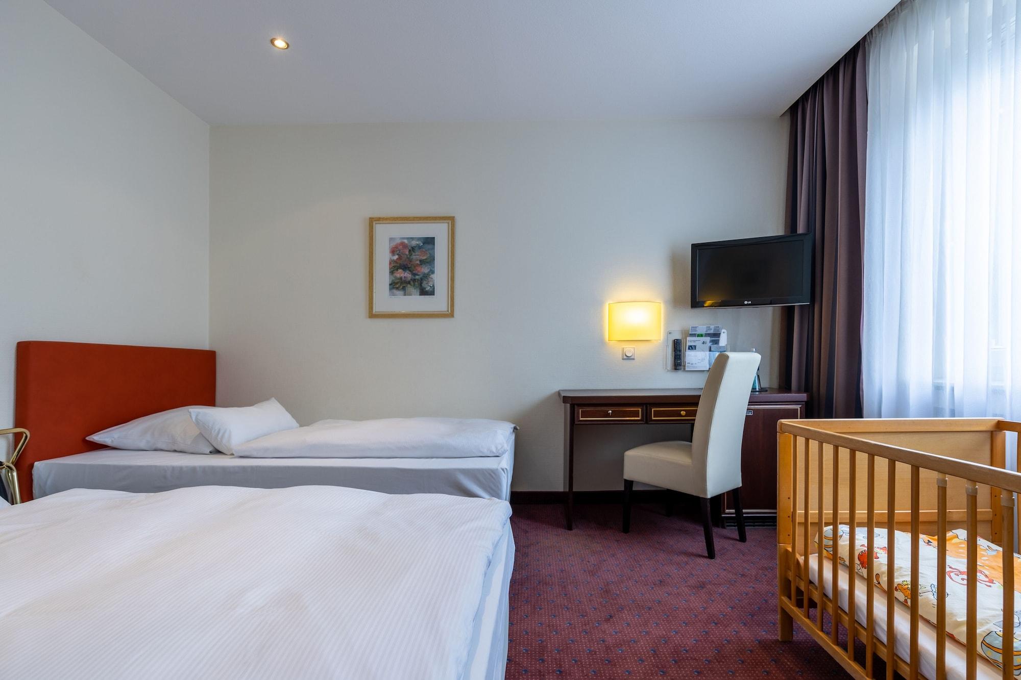 Trip Inn Hotel Esplanade, Duesseldorf Экстерьер фото