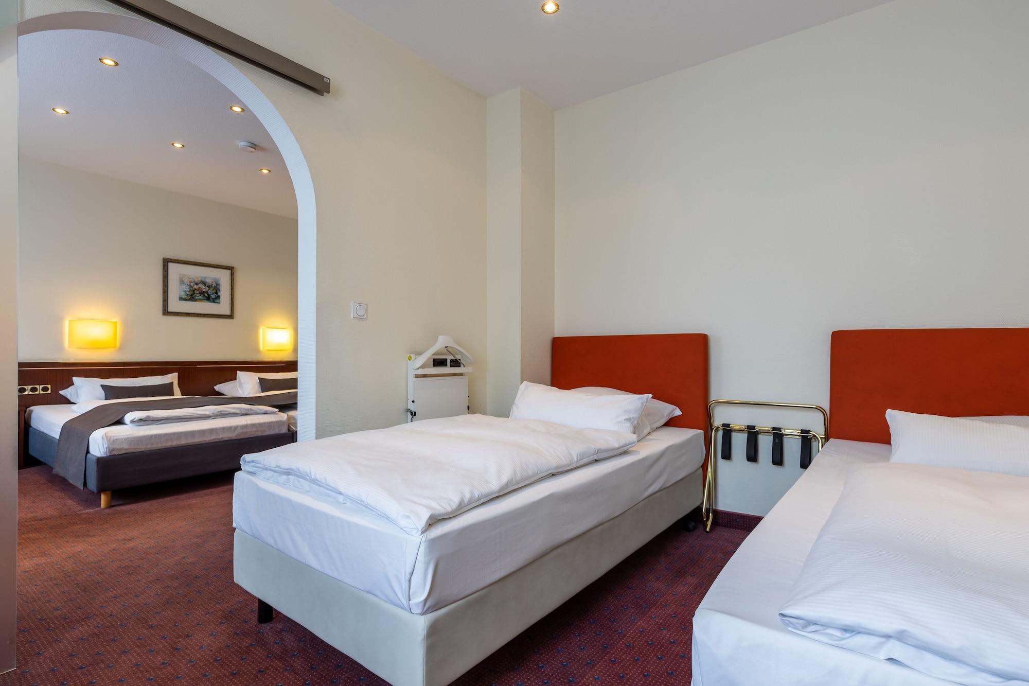Trip Inn Hotel Esplanade, Duesseldorf Экстерьер фото