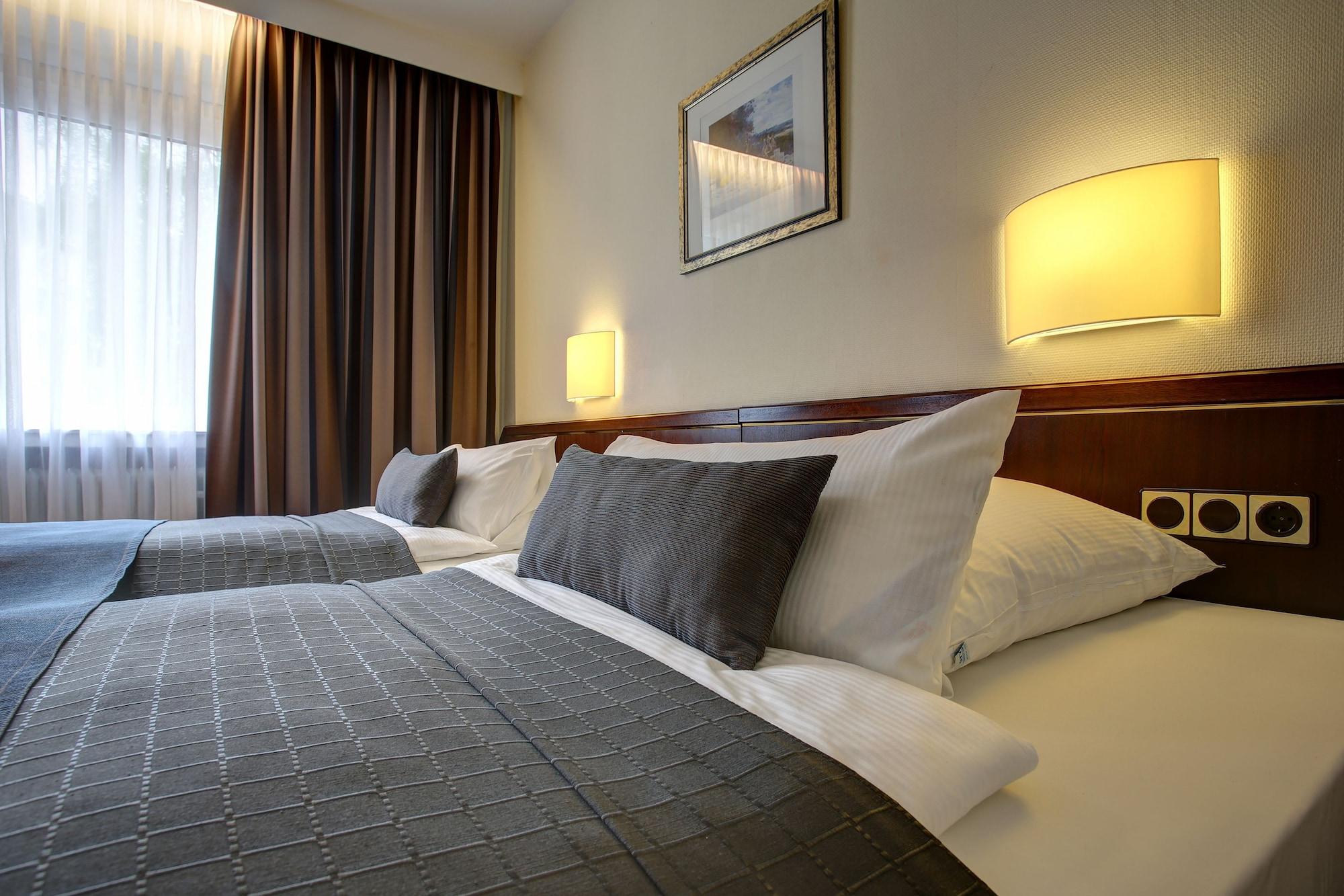 Trip Inn Hotel Esplanade, Duesseldorf Экстерьер фото