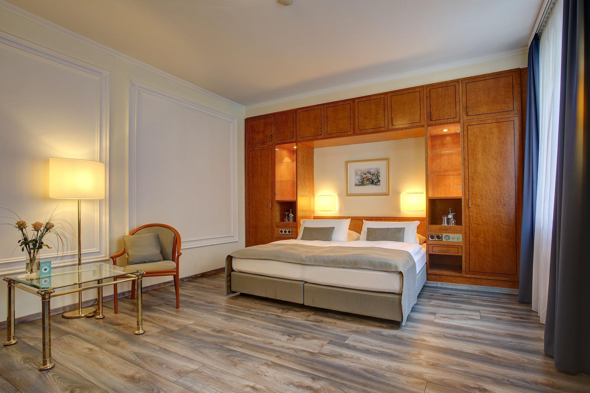 Trip Inn Hotel Esplanade, Duesseldorf Экстерьер фото