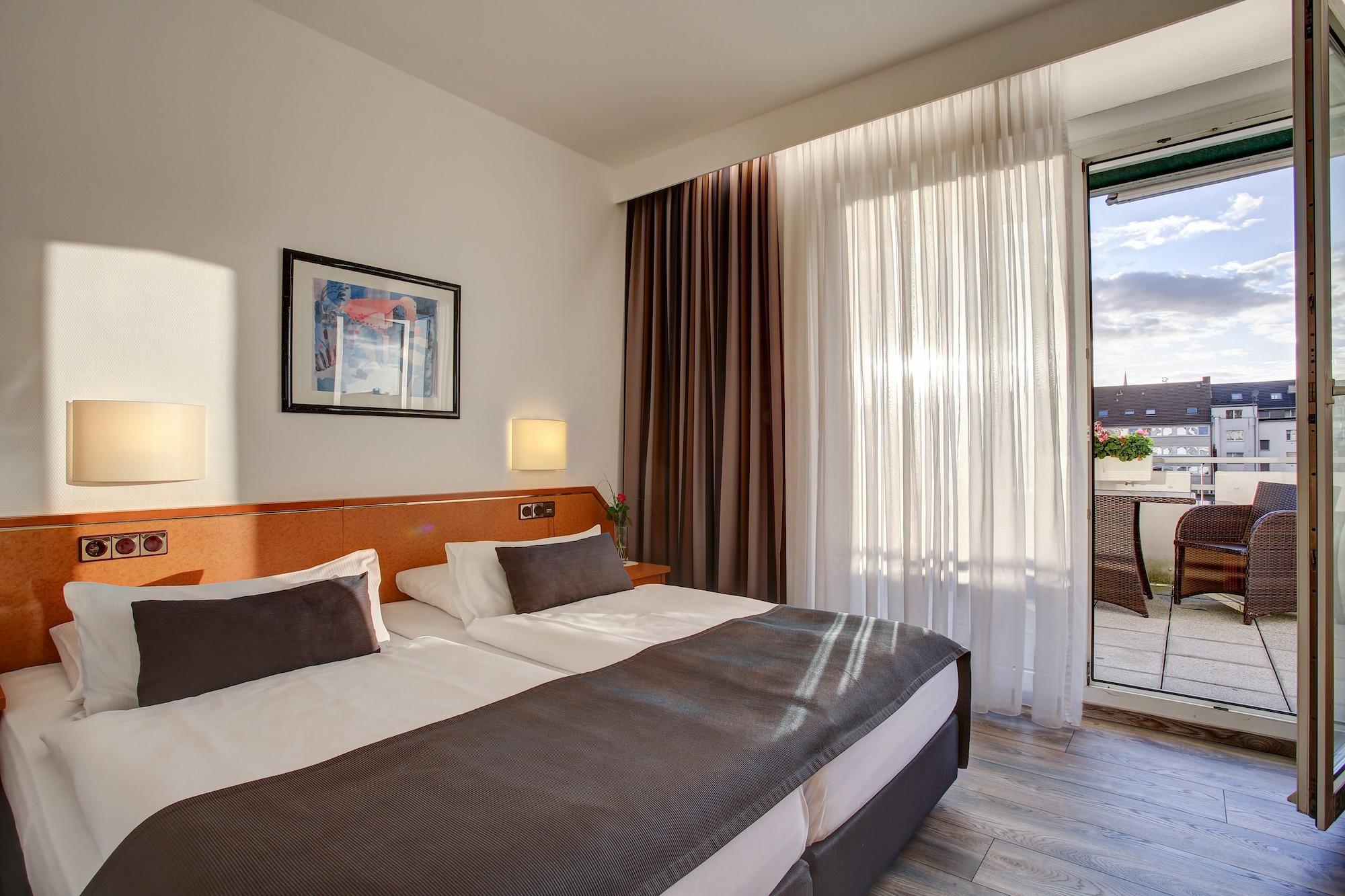 Trip Inn Hotel Esplanade, Duesseldorf Экстерьер фото